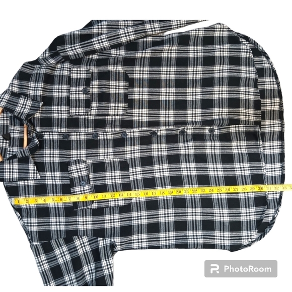 SHEIN Curve Plus Oversized Plaid Button Up Blouse. Size 3XL - Picture 11 of 13